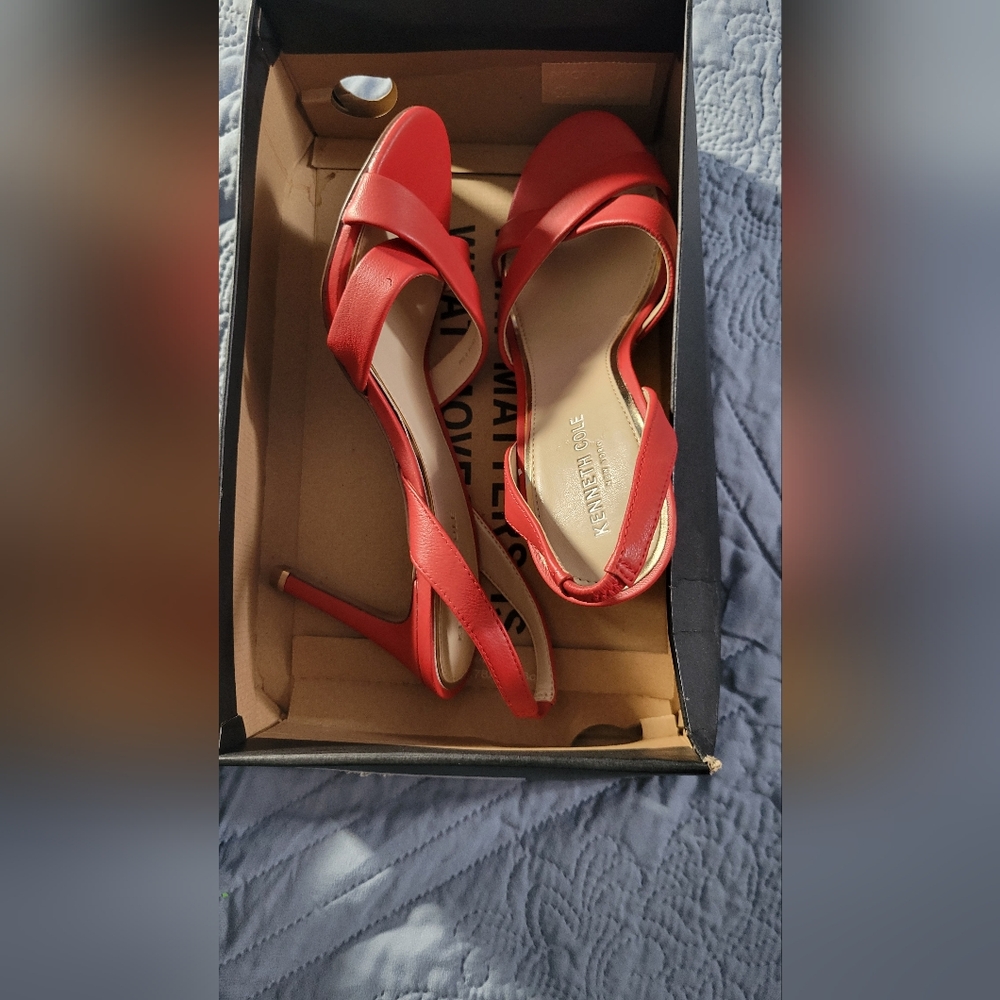 Kenneth Cole sling back slippers